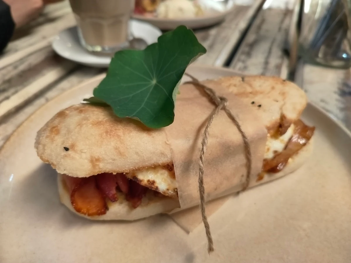 Breaky Roll, Worn Out Wares