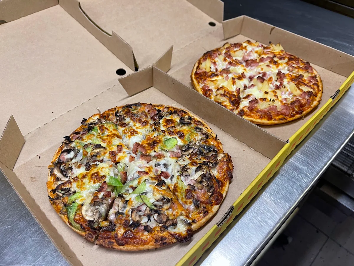 Highlights, Maries Pizza Southport