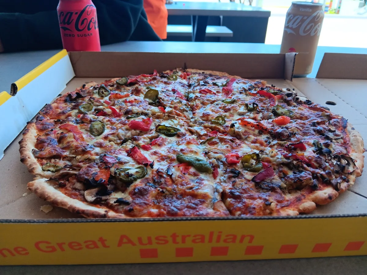 Highlights, Maries Pizza Southport