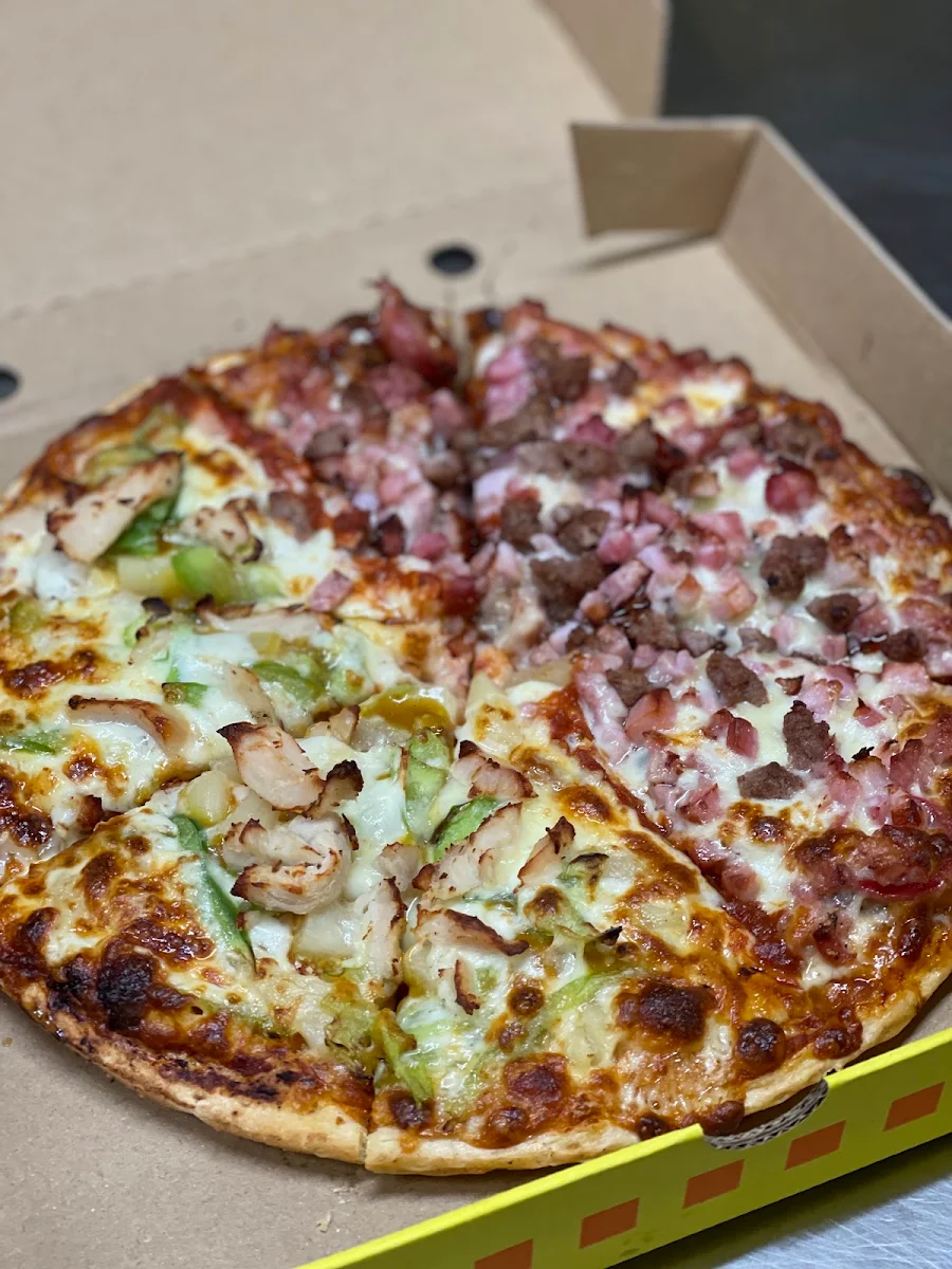 Highlights, Maries Pizza Southport