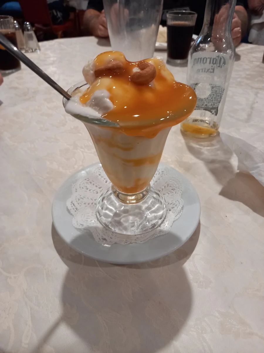 Sundaes, Pink Diamond Chinese Restaurant