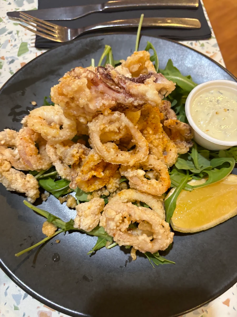 Highlights, Conti Bar & Bistro