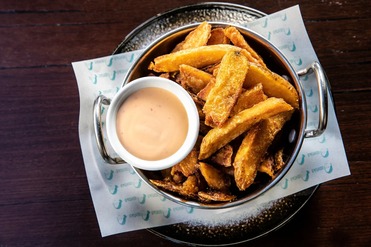 Highlights, Craftsman's Corner Bar & Kitchen