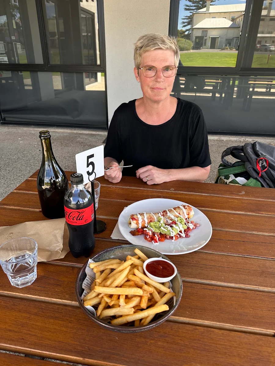 Highlights, INC Cafe