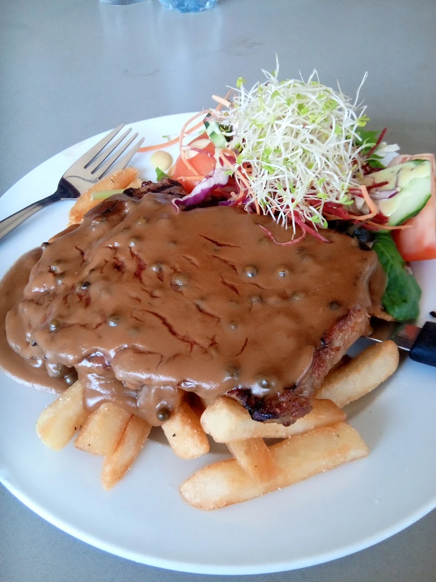 Pepper Steak Chip's and Salad
