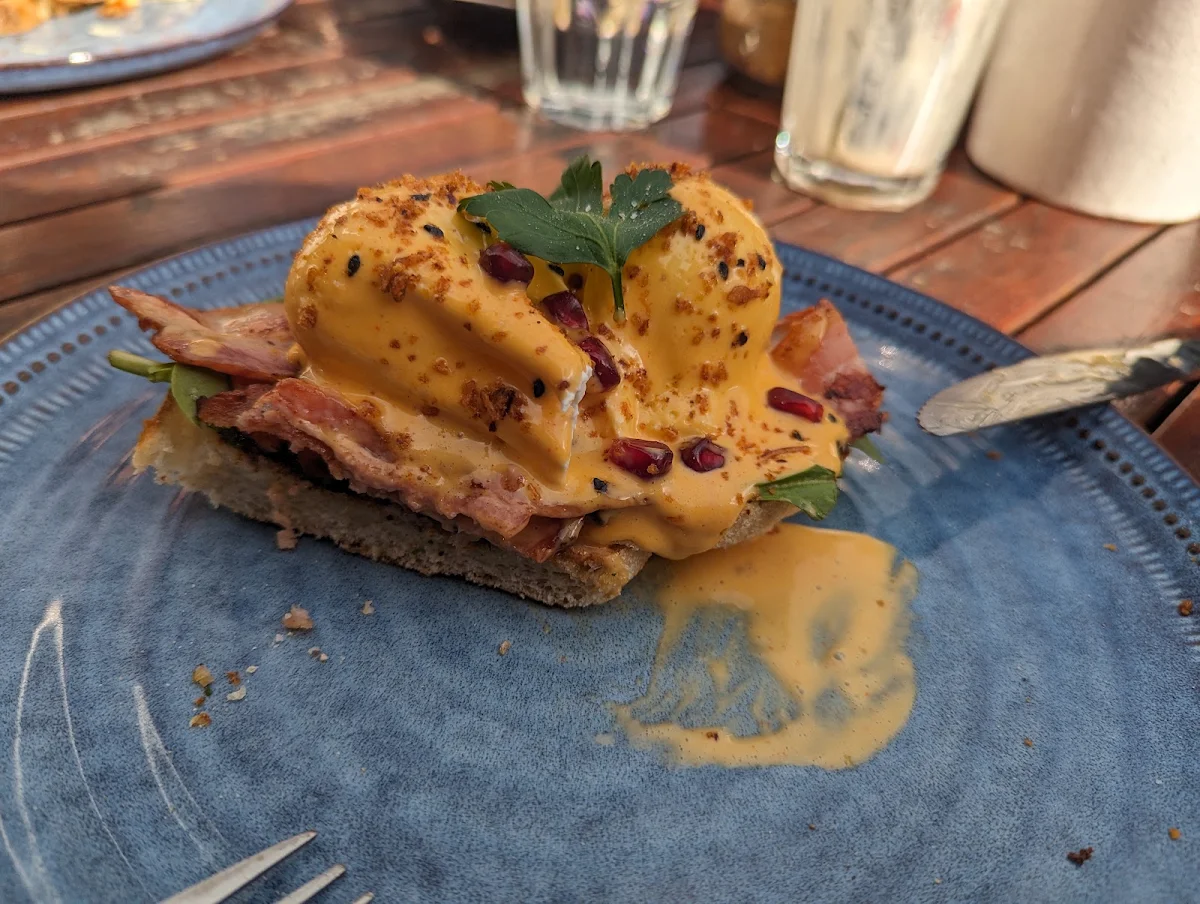 Eggs Benedict