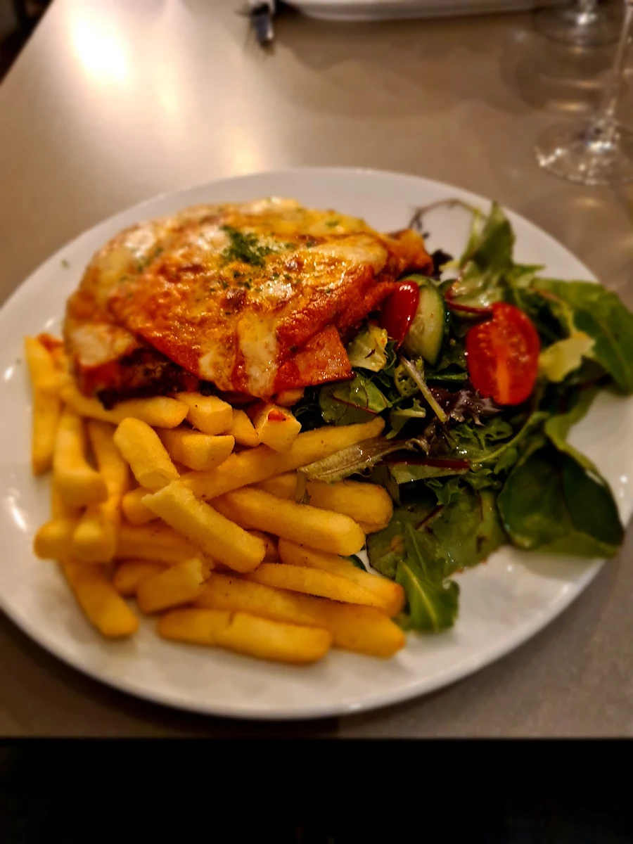 Garlic Sauce Chicken Parmi