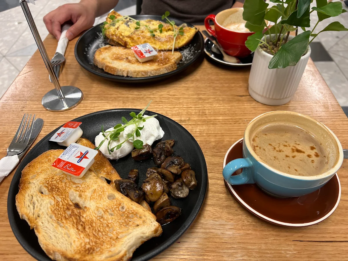 Cherry Beans Breakfast, Caffe Cherry Beans - Civic