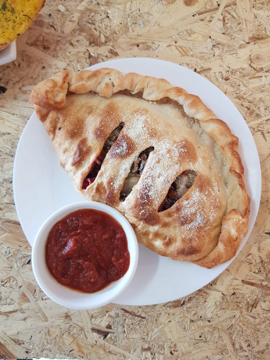 Highlights, Little Italy pizzeria