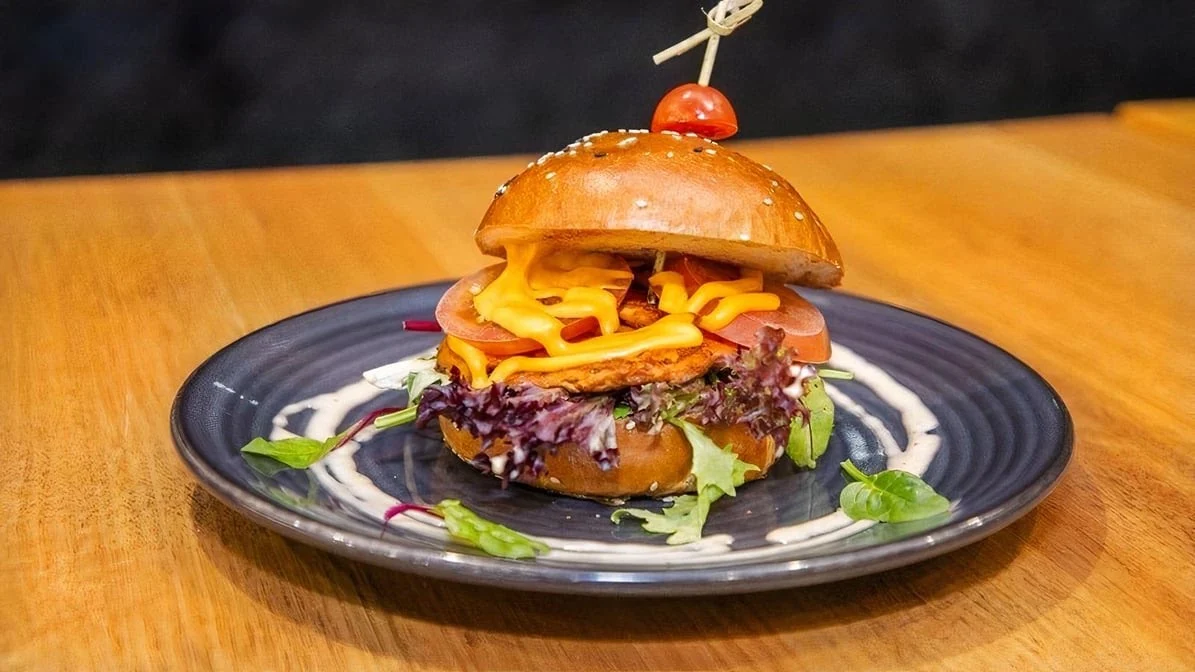 Highlights, Hayatt Lounge & Bar