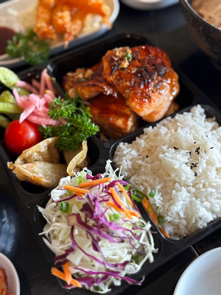 Highlights, Umami Sisters