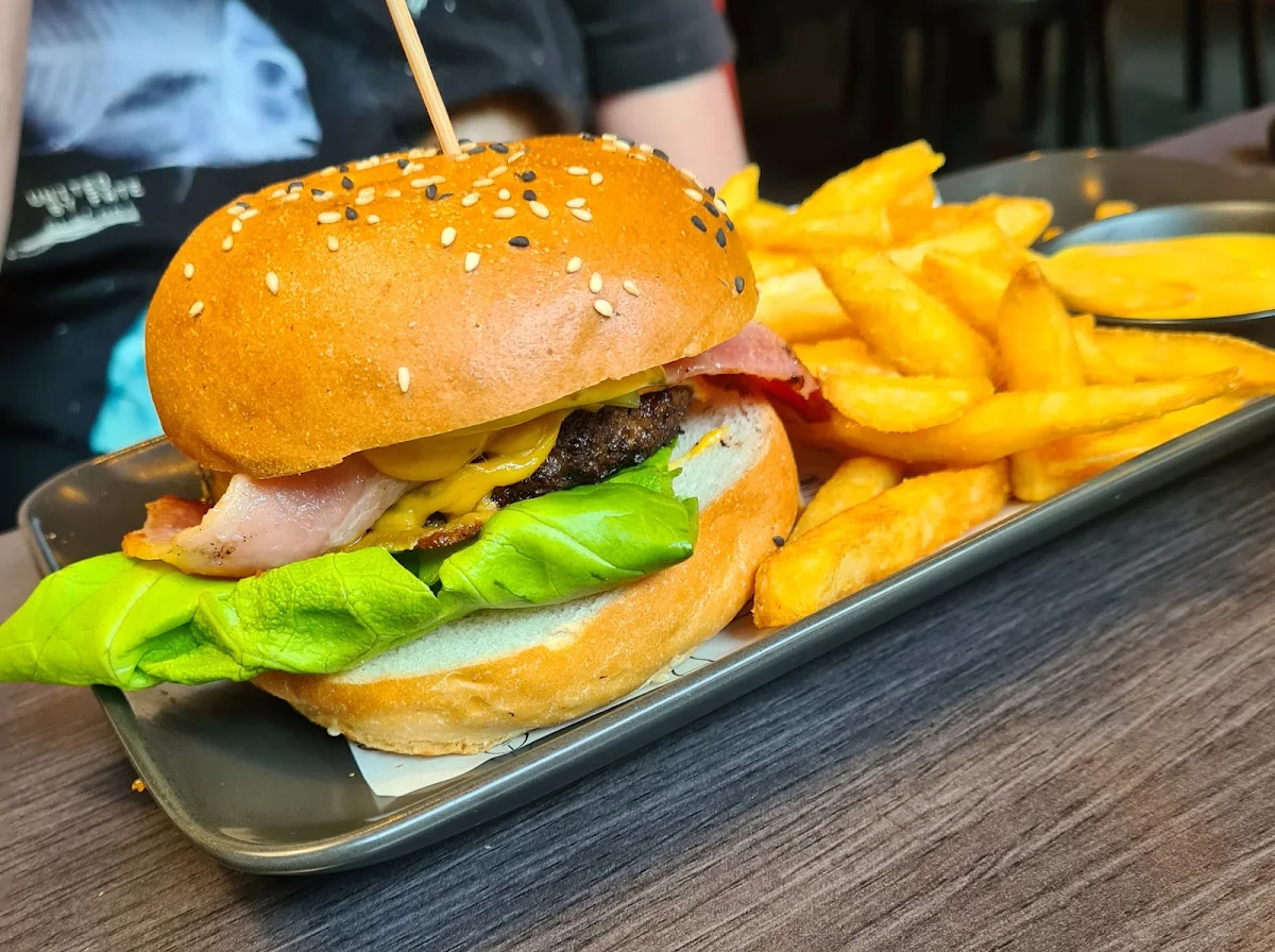 Highlights, The Sporting Globe Bar & Grill Werribee