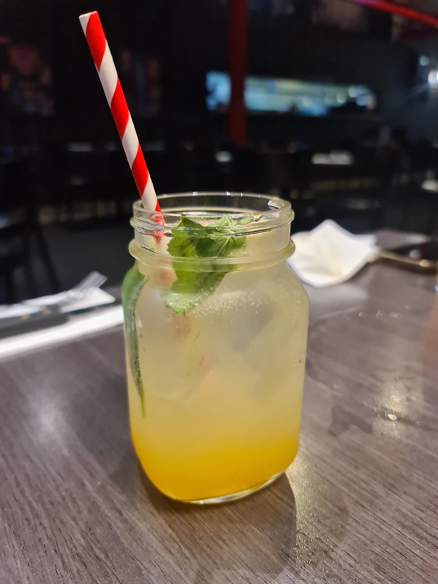 Virgin Mango Squash, The Sporting Globe Bar & Grill Werribee