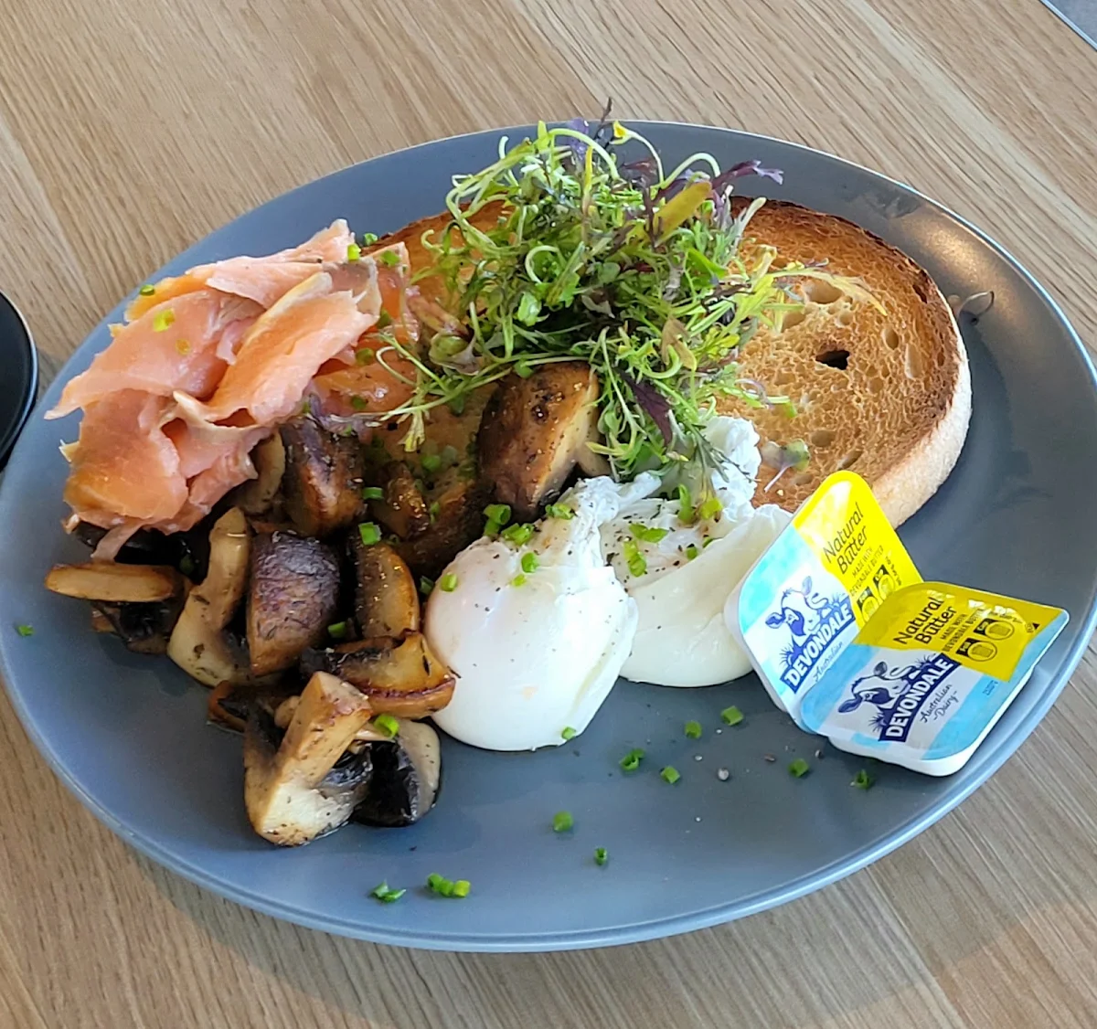 Egg Your Way, THE CAFE SYNDICATE