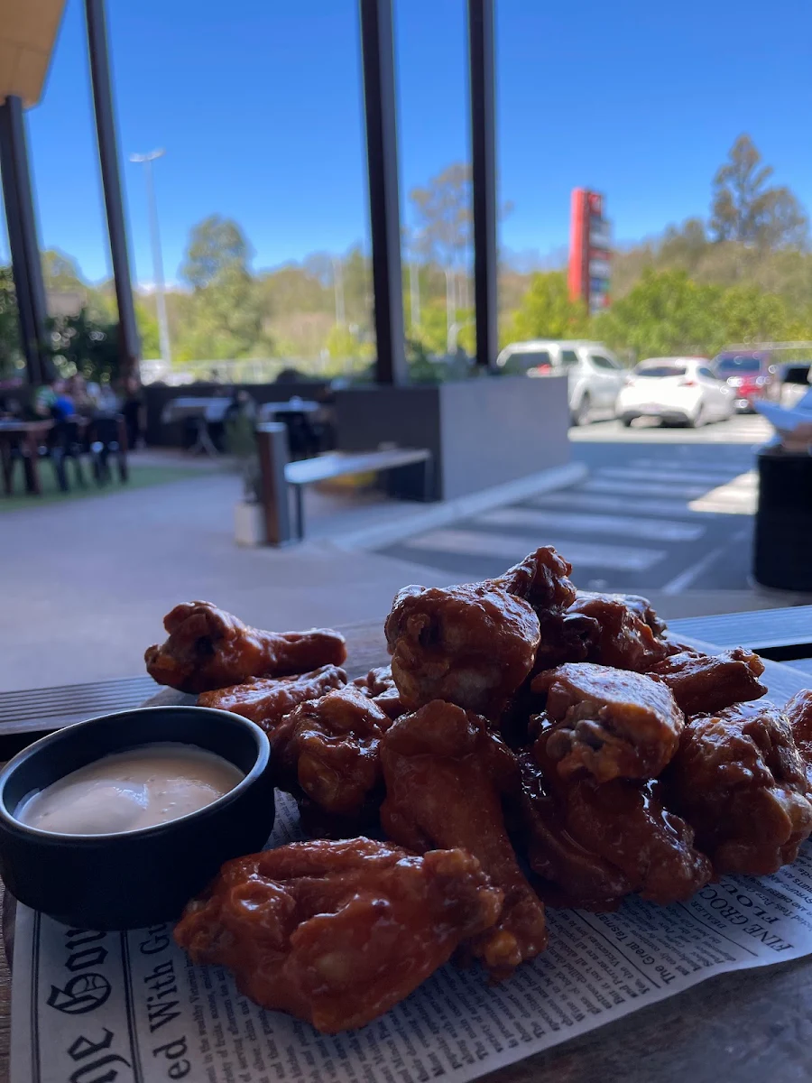 Wings, Hitching Post Bar + Grill