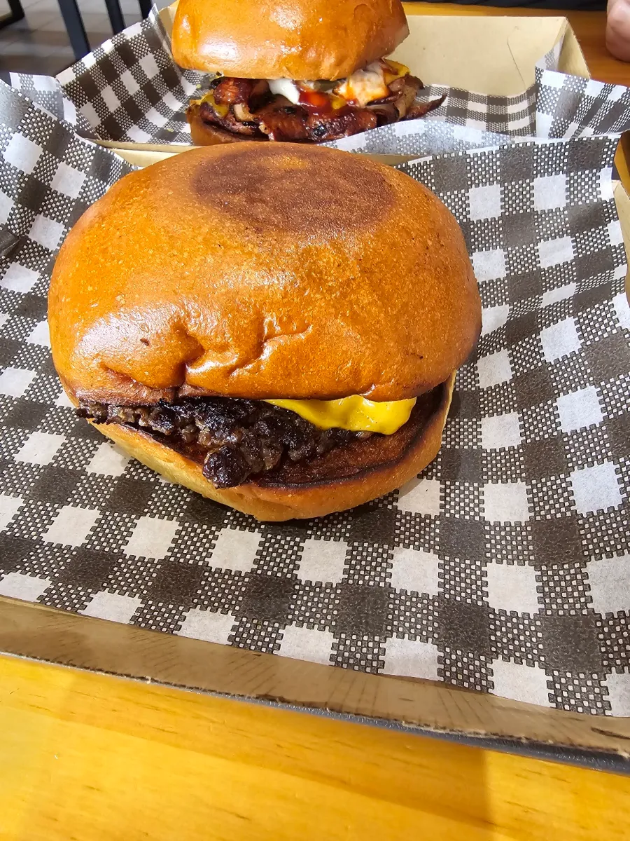 Smashed Beef Cheeseburger