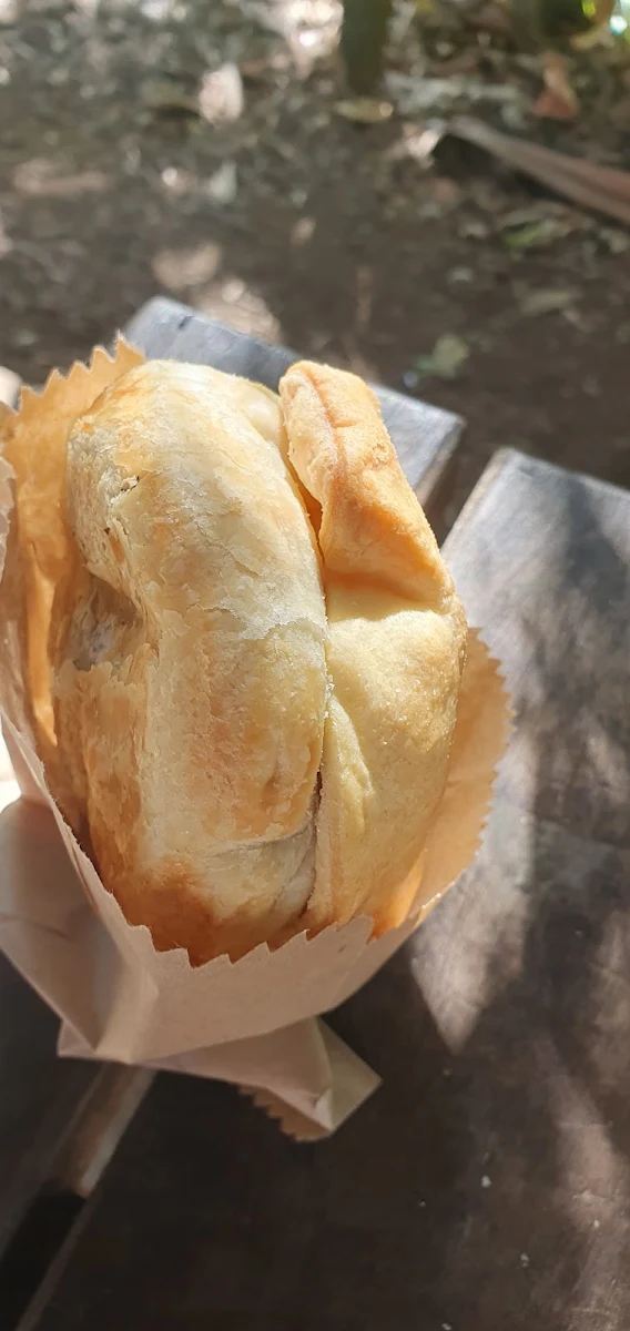 Highlights, Uki Pies