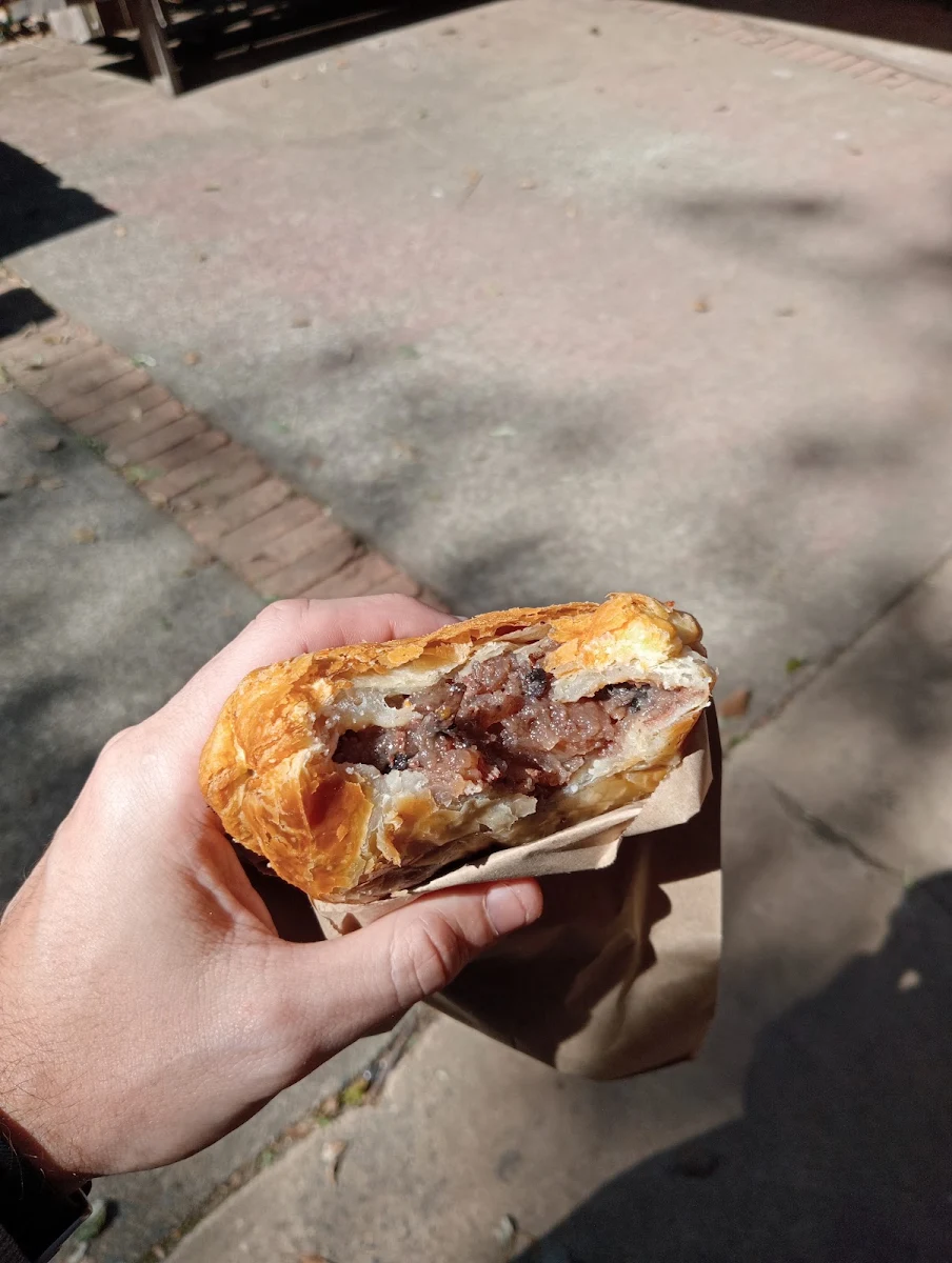 Highlights, Uki Pies