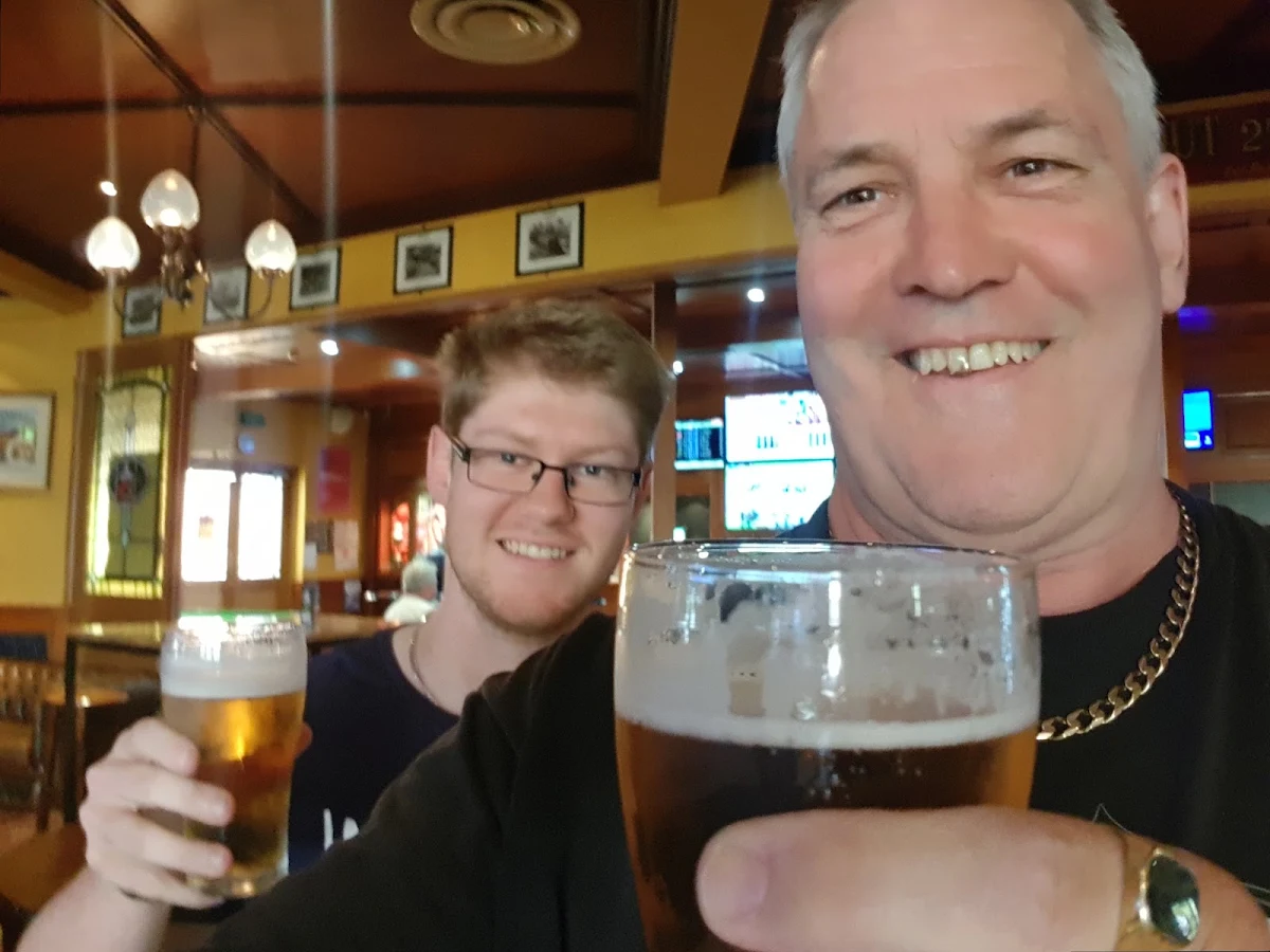 West End Draught, The Rat & Parrot Bar