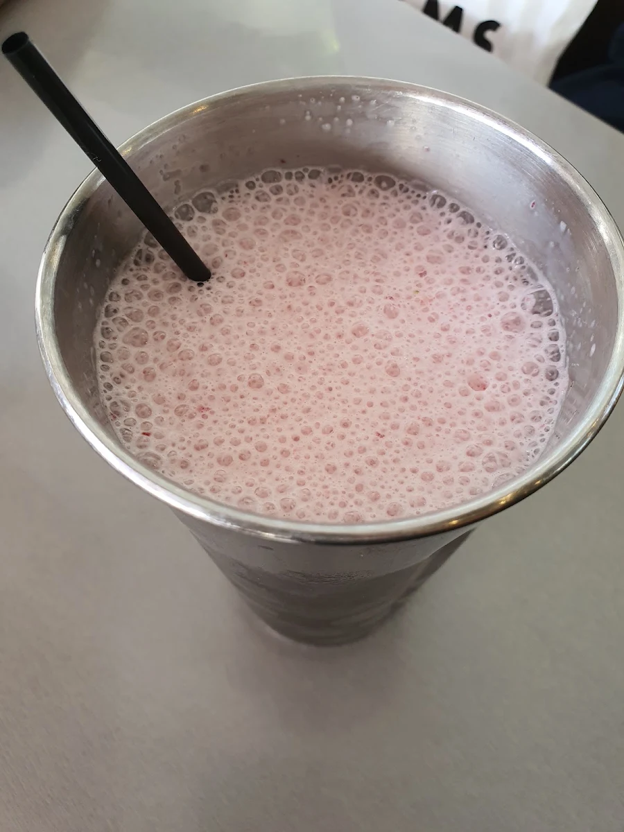 Strawberry Smoothie, Luv a Coffee Southport Park