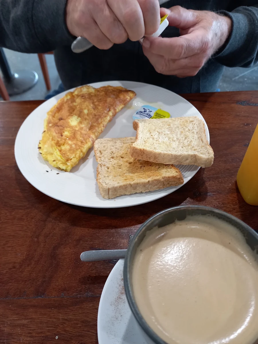 Omelette, Philippine Magic Cafe Walpole