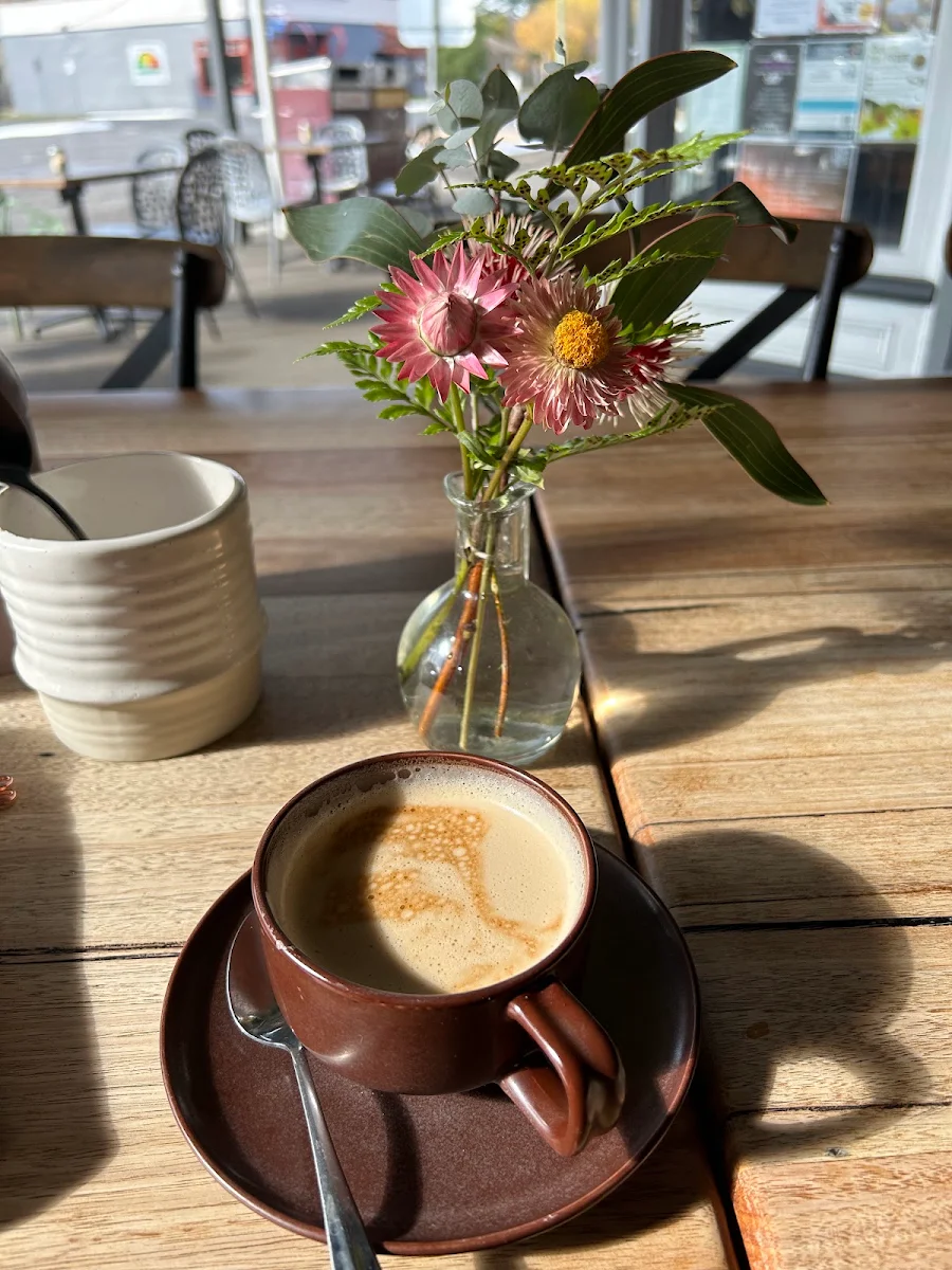 Flat White, @fiftytwo