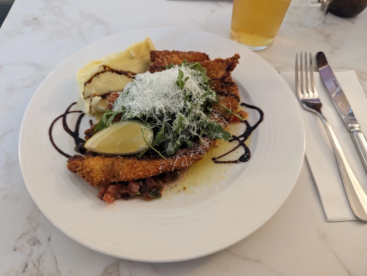 Highlights, Joie Cafe Bistro