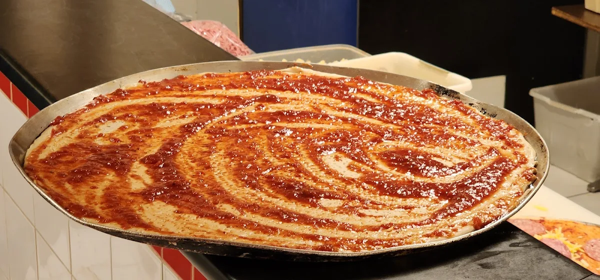 Highlights, Roberto's Pizza
