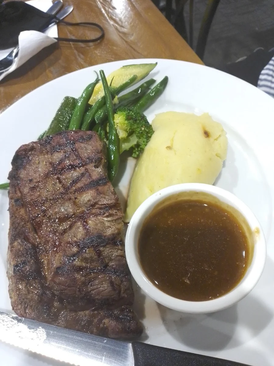 Steak with Veggie