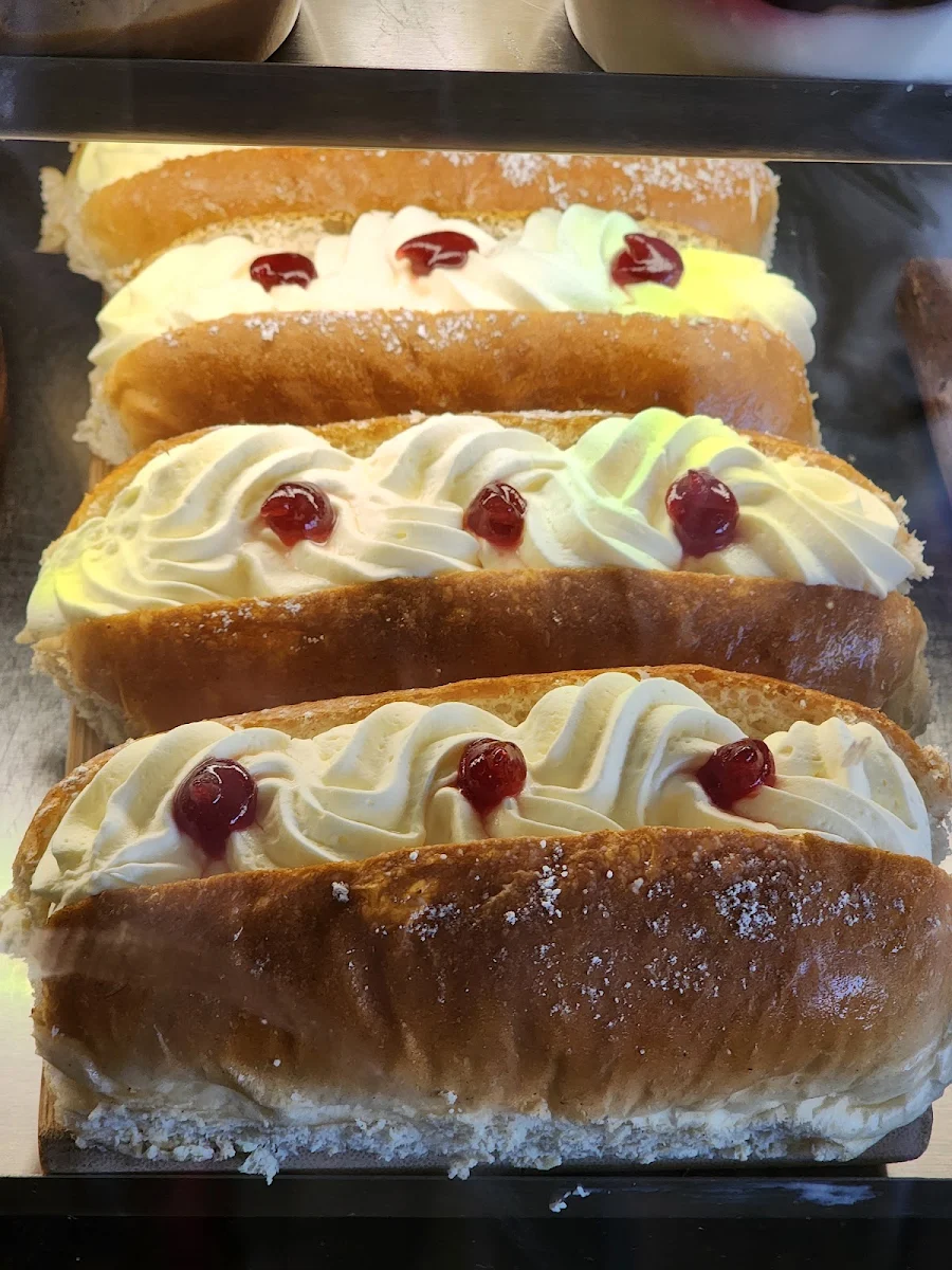 Cream Bun, The House of Pie