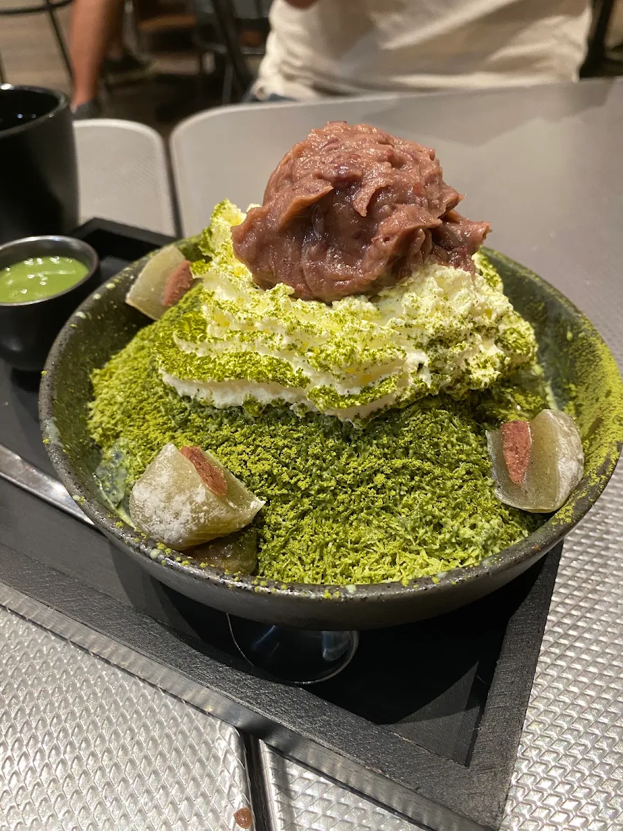 Highlights, Cha Cha Dessert Bar
