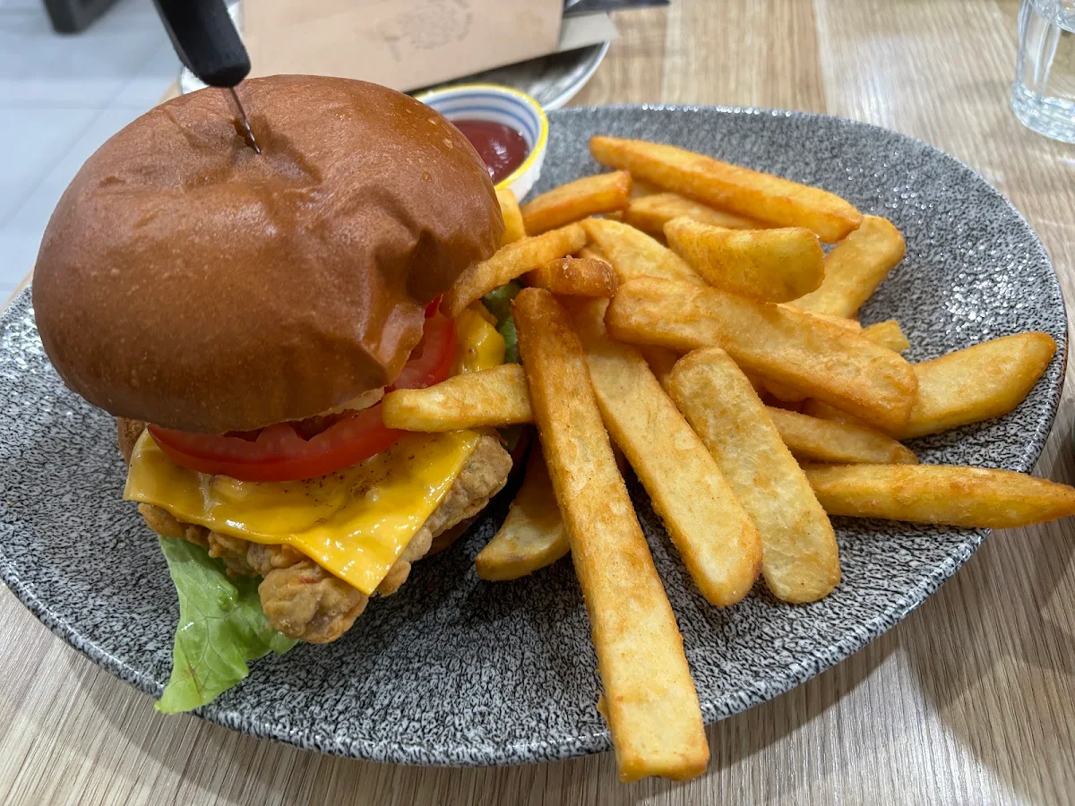 Highlights, Big Tree House Cafe