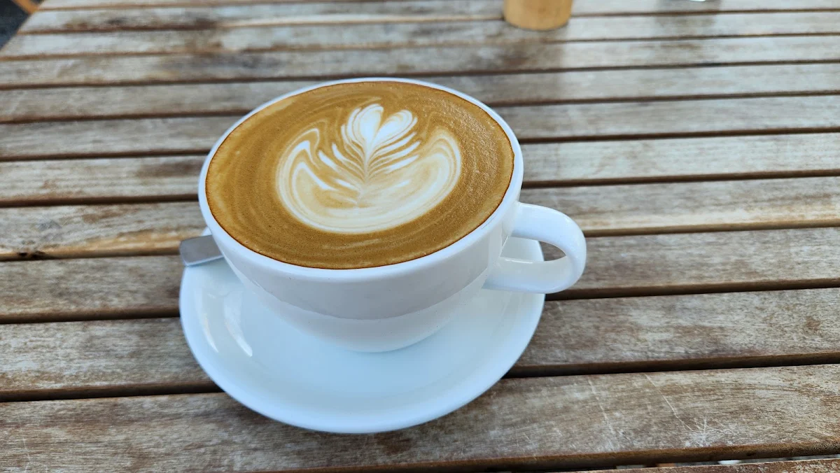 Flat White, buyi Espresso Bar