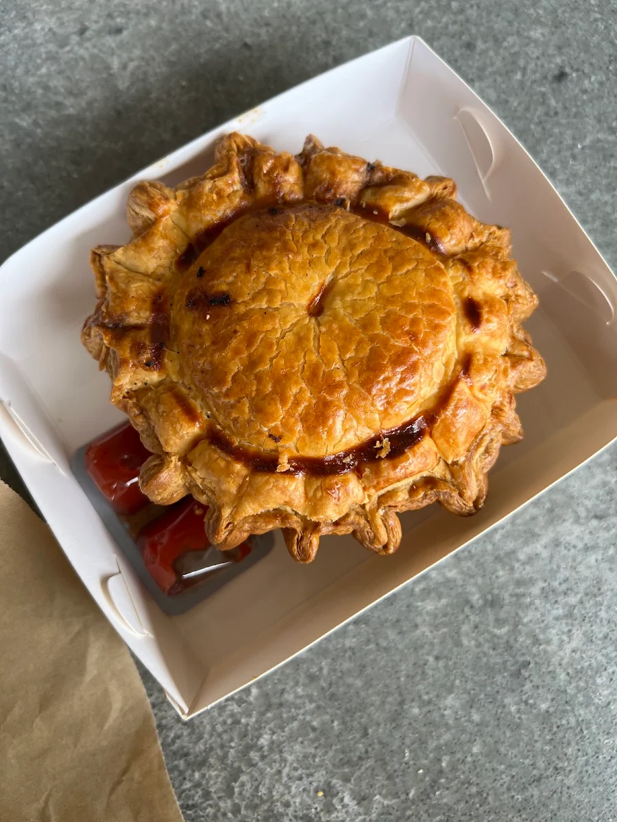Meat Pie, Strandello Croydon