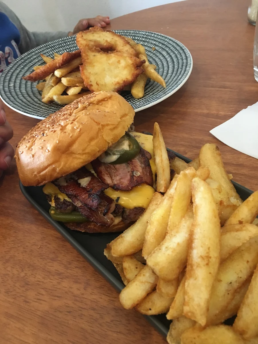 Hum Burger, Revitalise