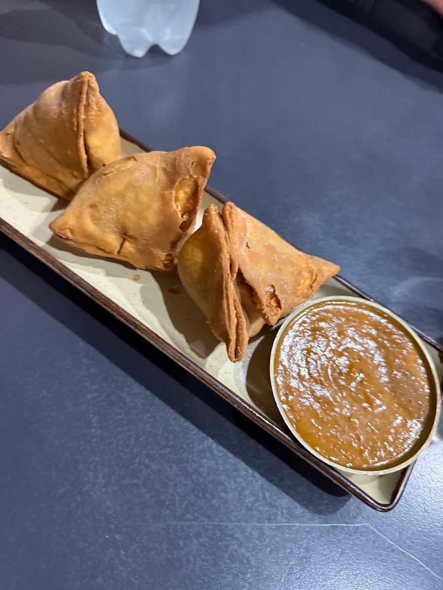 Vegetable Samosa 3pcs