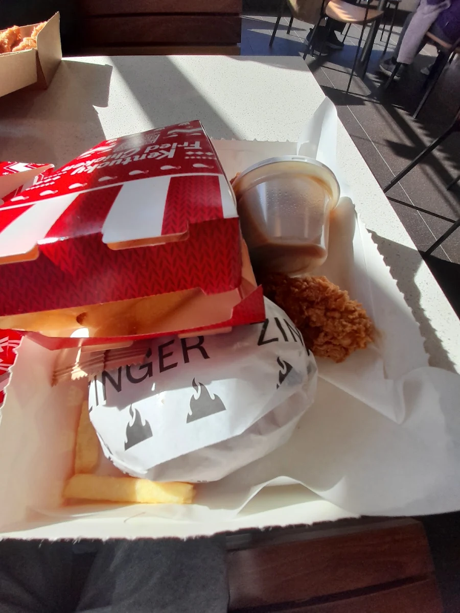 Ziegler Box, KFC Cooma