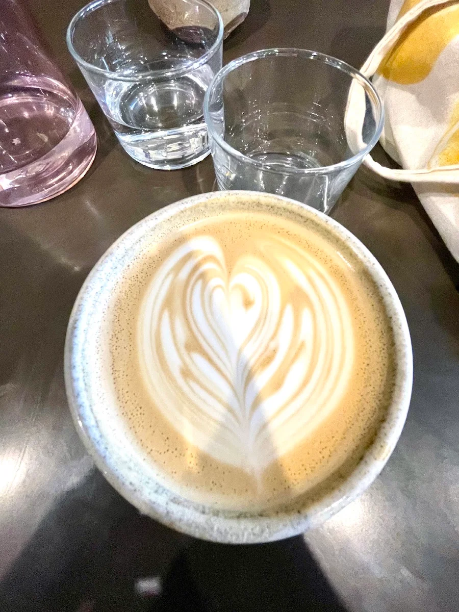 Regular Flat White, B-Side