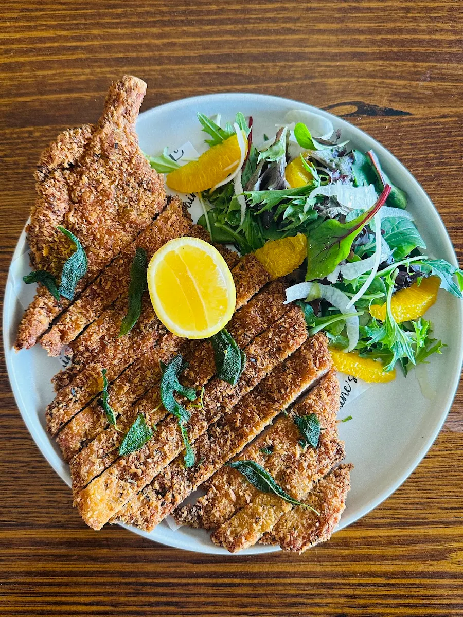 Highlights, Lorraine's Bistro