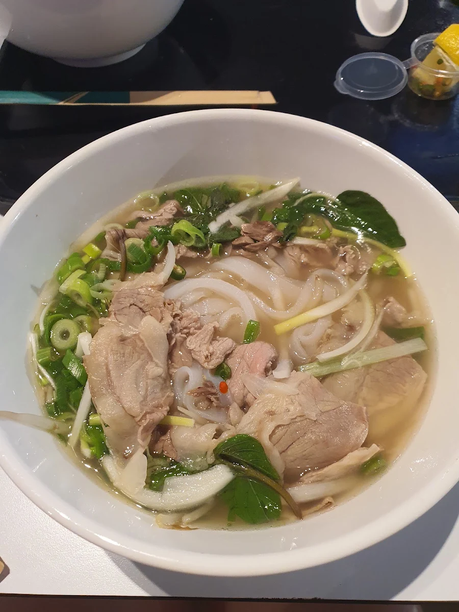 Pho, Wrap N Roll