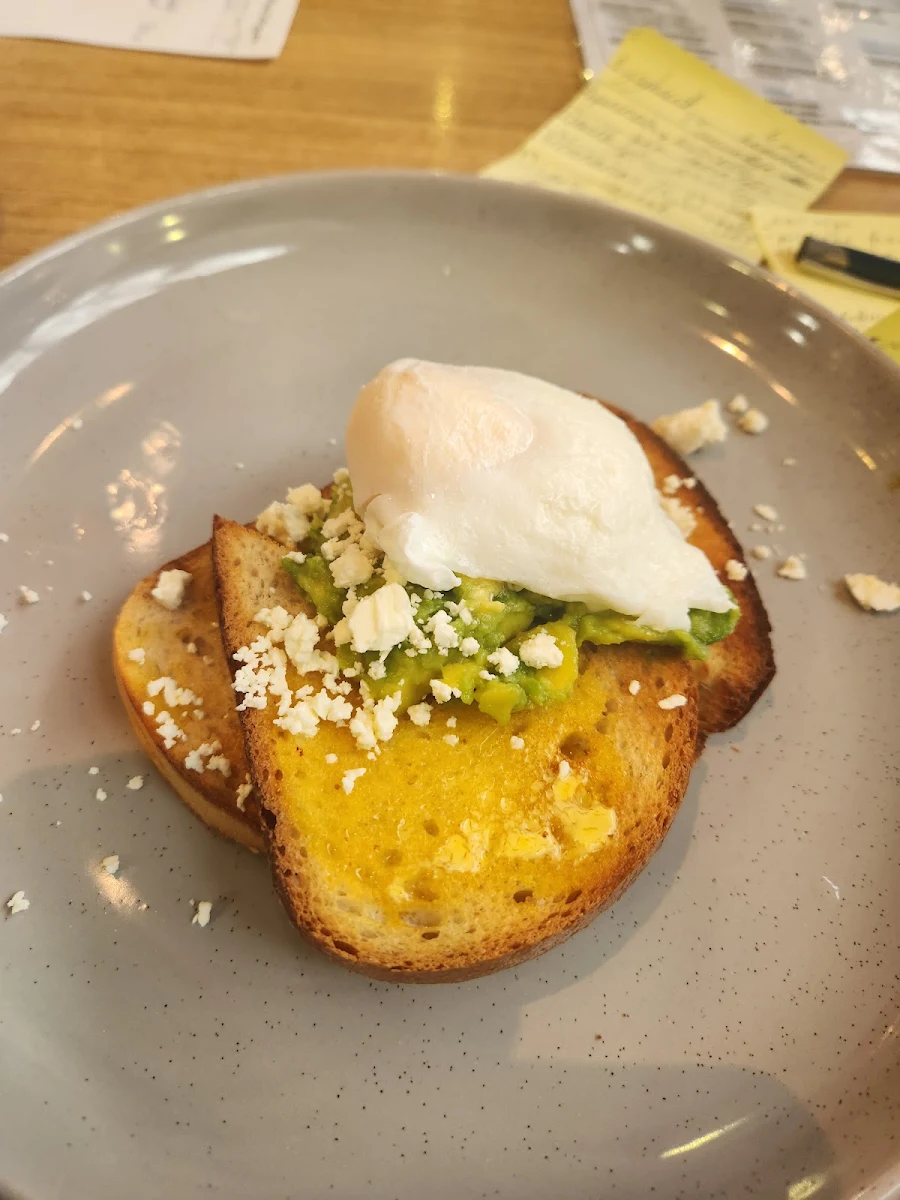Smashed Avocado, Centreview Cafe
