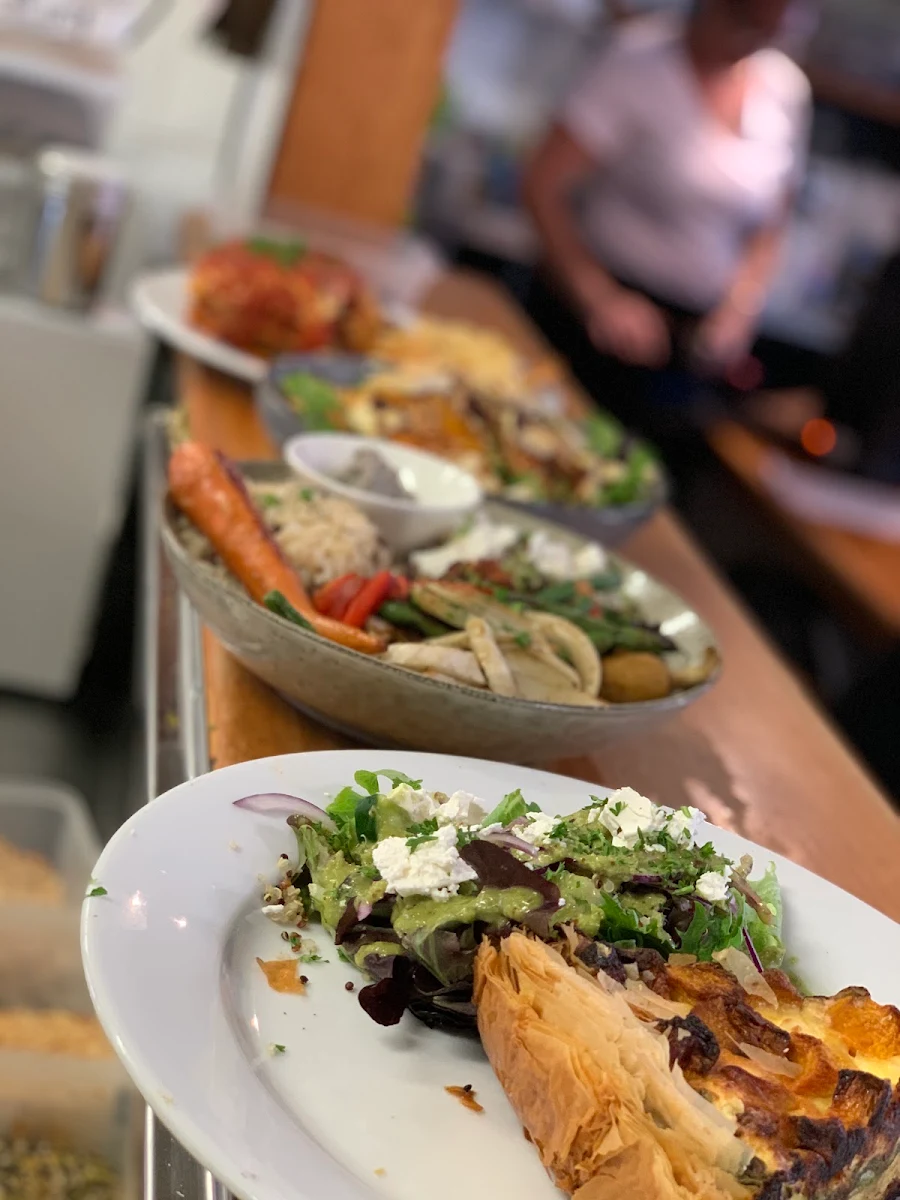 Highlights, Dragonfly Cafe