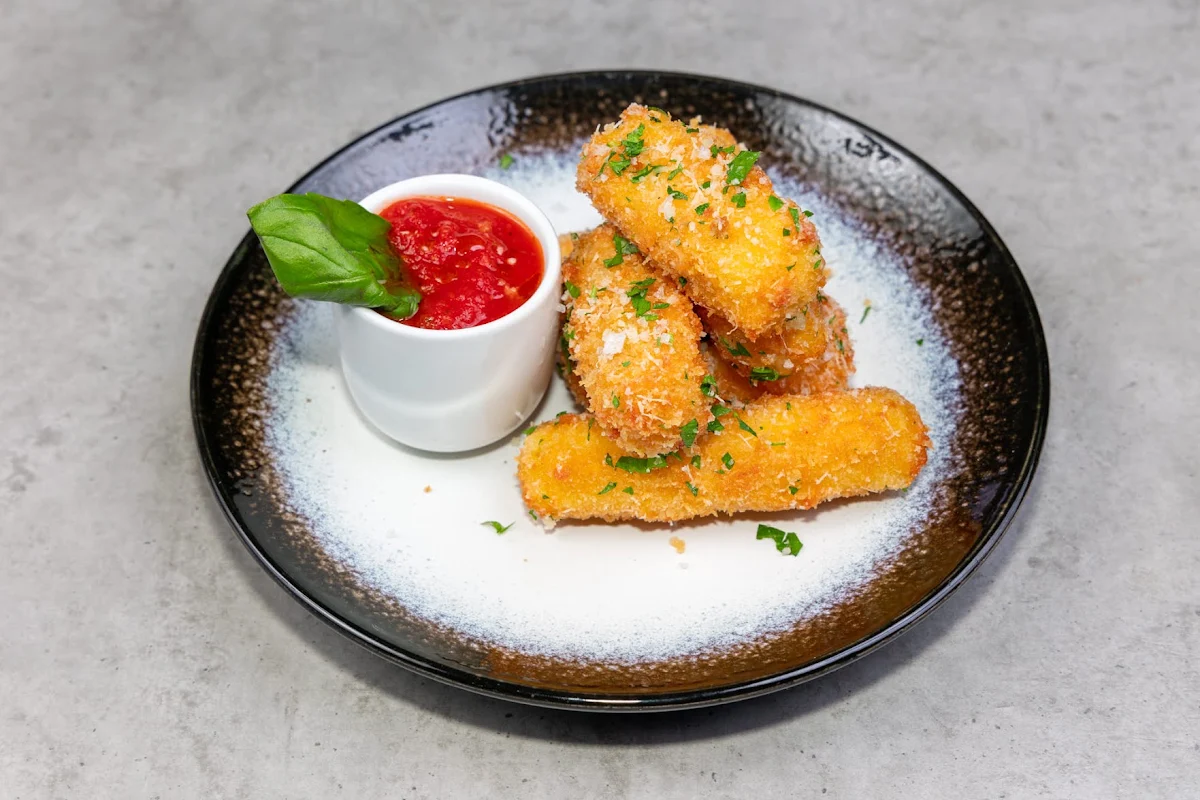 Highlights, Big T's Italian Restaurant