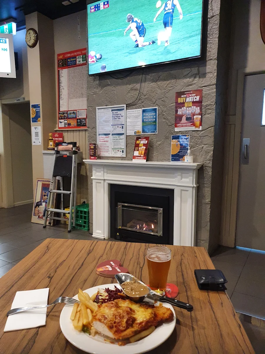 All, Cobram Hotel