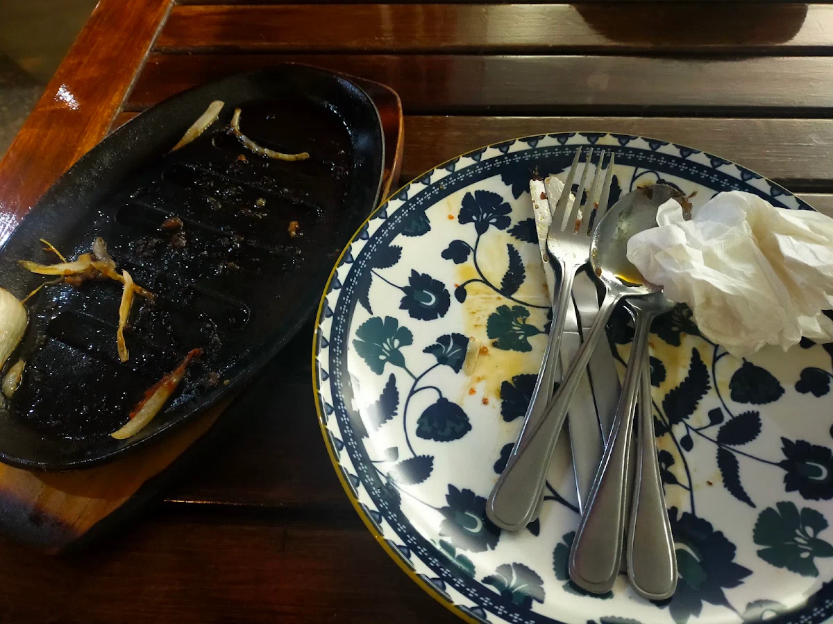 Highlights, The Eight Dining