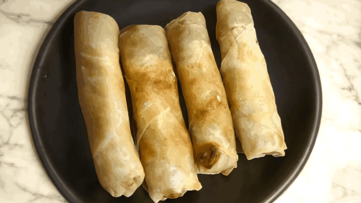 Highlights, The Eight Dining