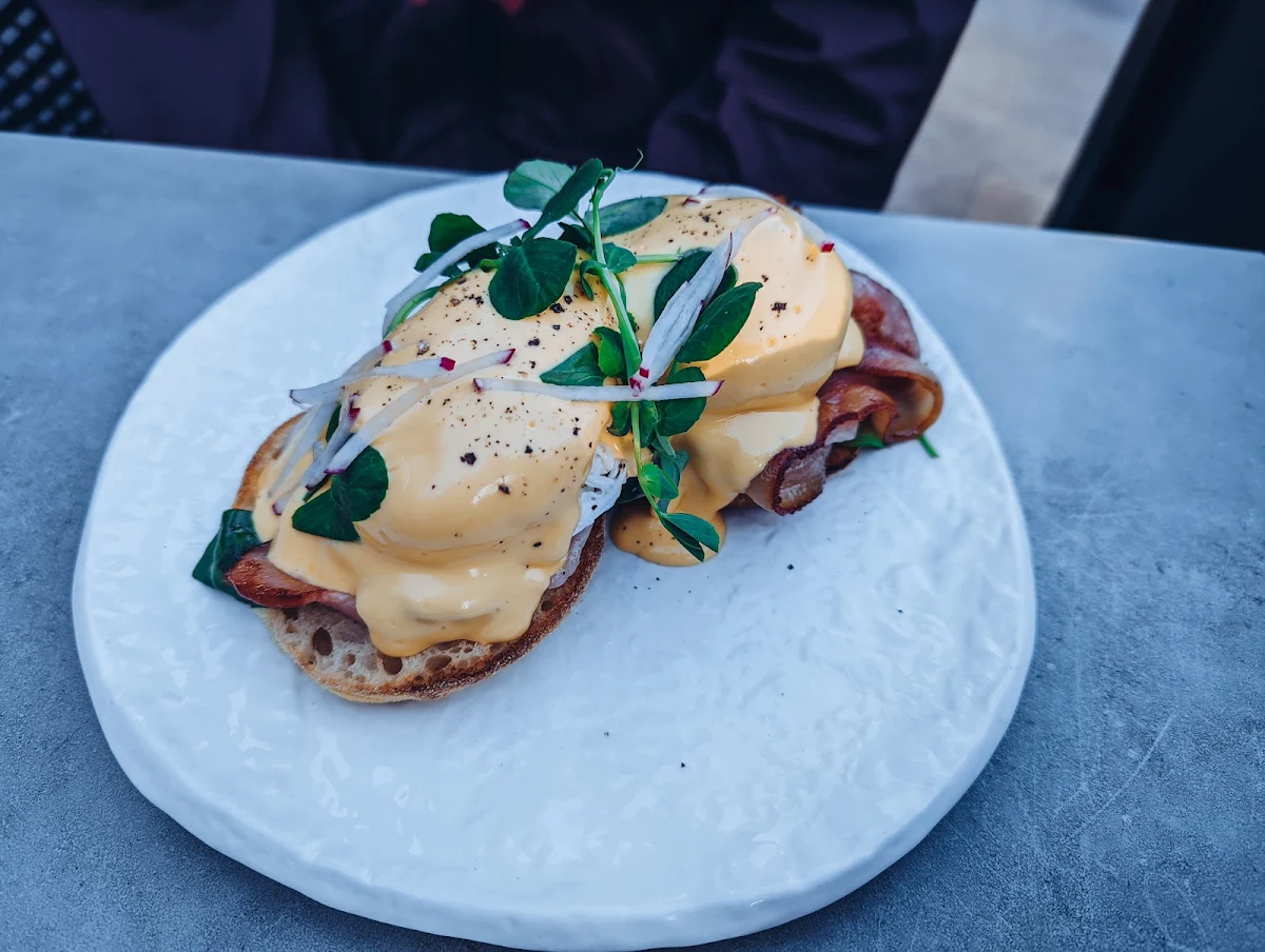 Eggs Benedict