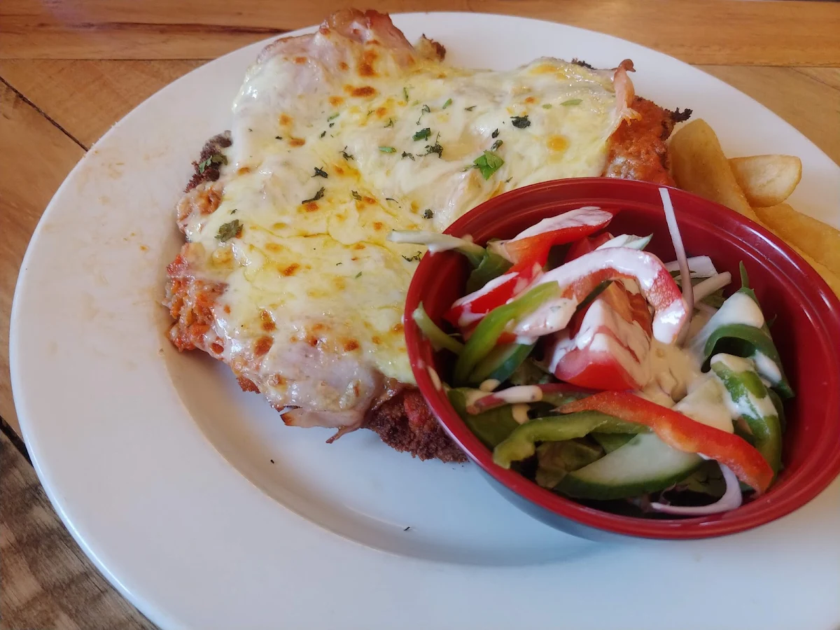 Beef Parma, Commercial Hotel