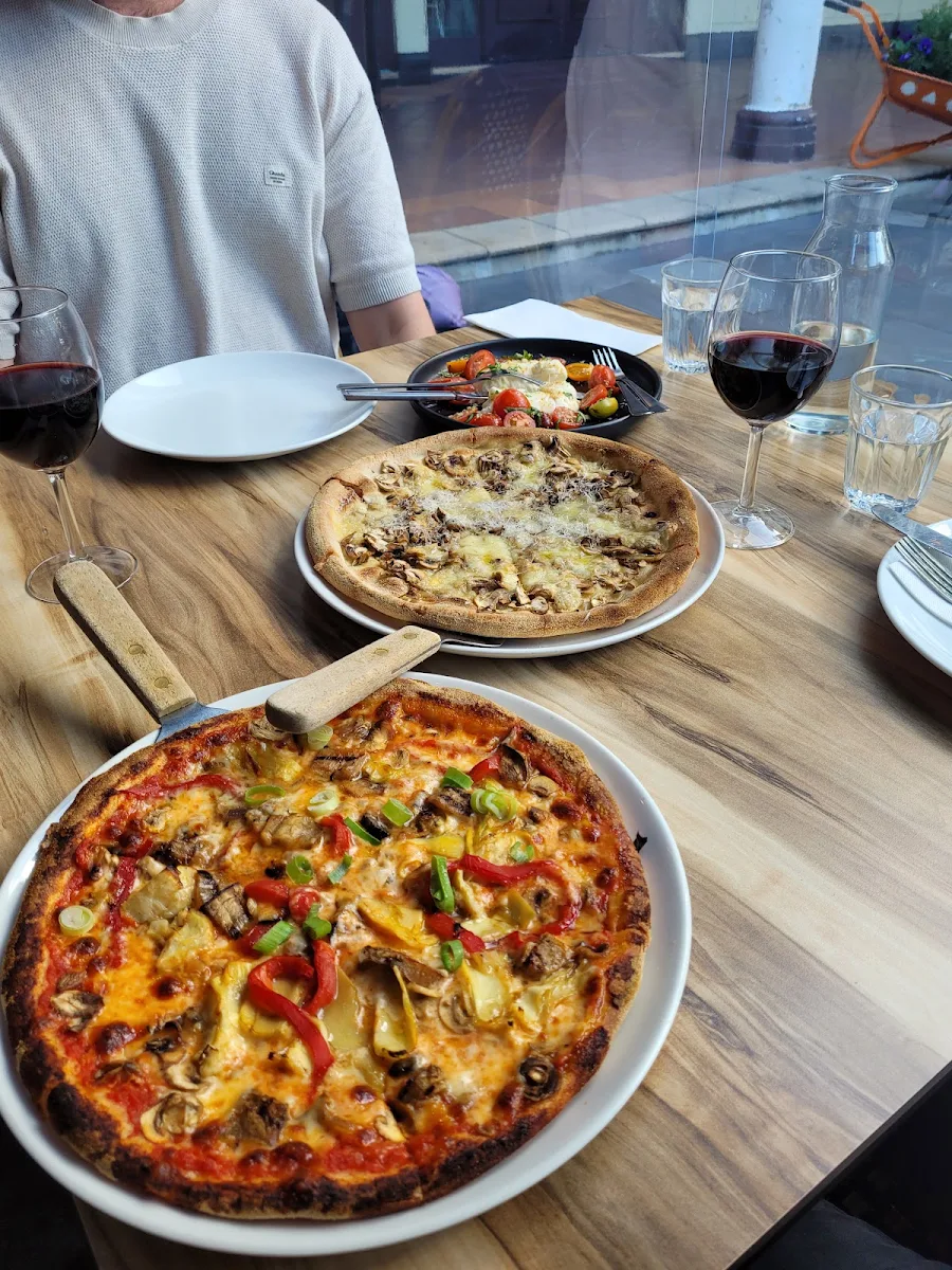 Sienna Pizza
