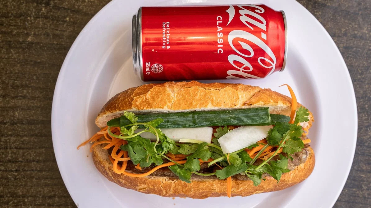 Highlights, Thanh Hieu Hot Bread & Takeaway